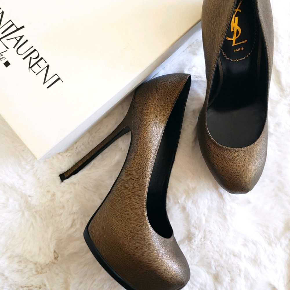 Yves Saint Laurent Gold Tribute Pumps